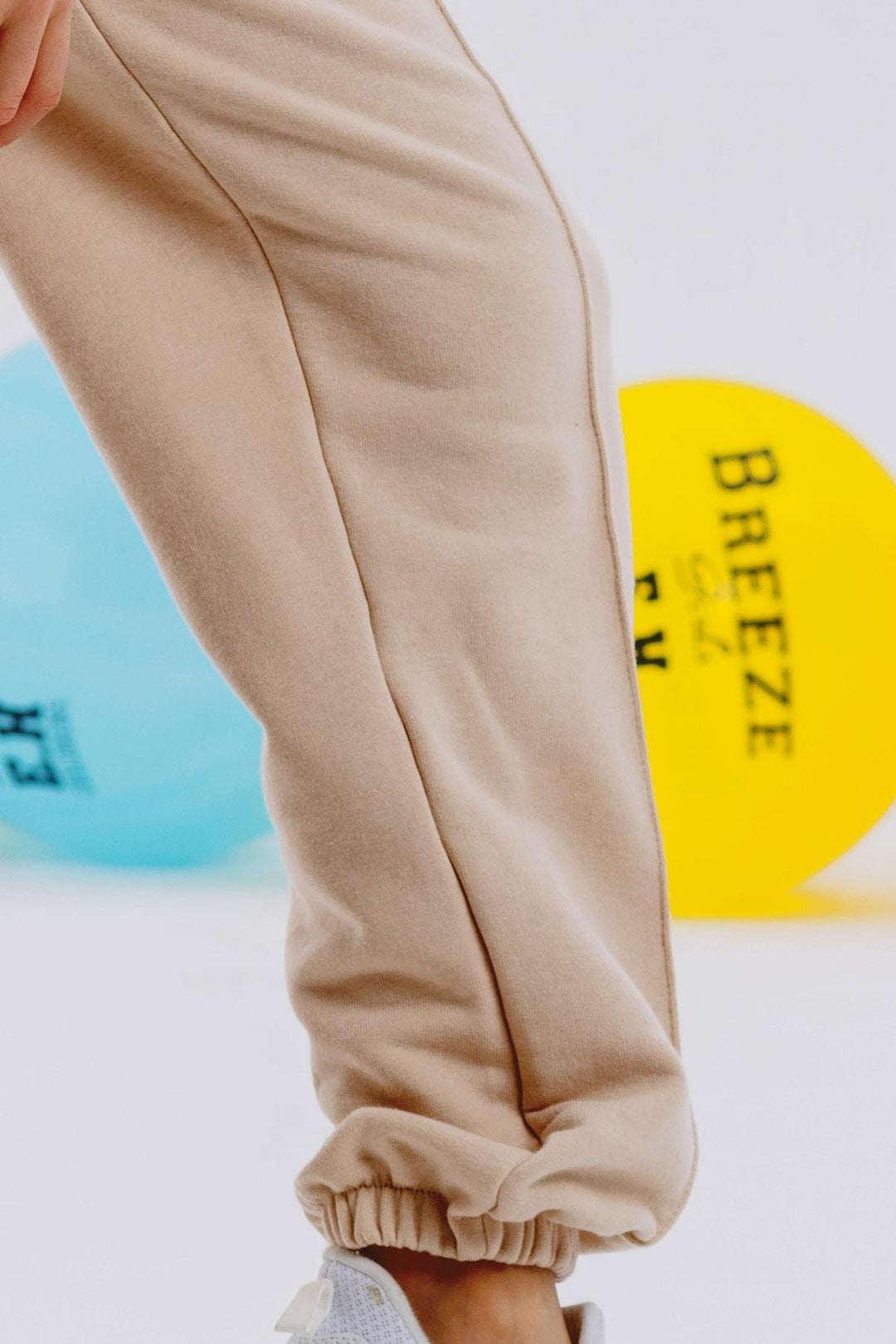 BRE Breeze Girl's Sweatpants with Elastic Waistband and Cuffed Hem, Elastic Pocketed, 94 Years, Beige. - Assen