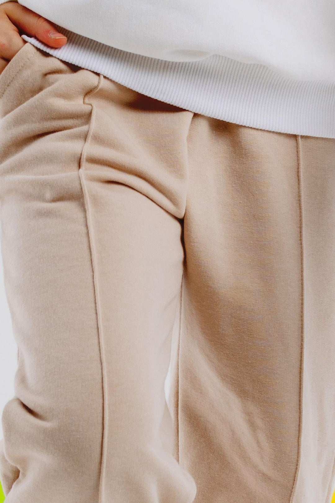 BRE Breeze Girl's Sweatpants with Elastic Waistband and Cuffed Hem, Elastic Pocketed, 94 Years, Beige. - Assen