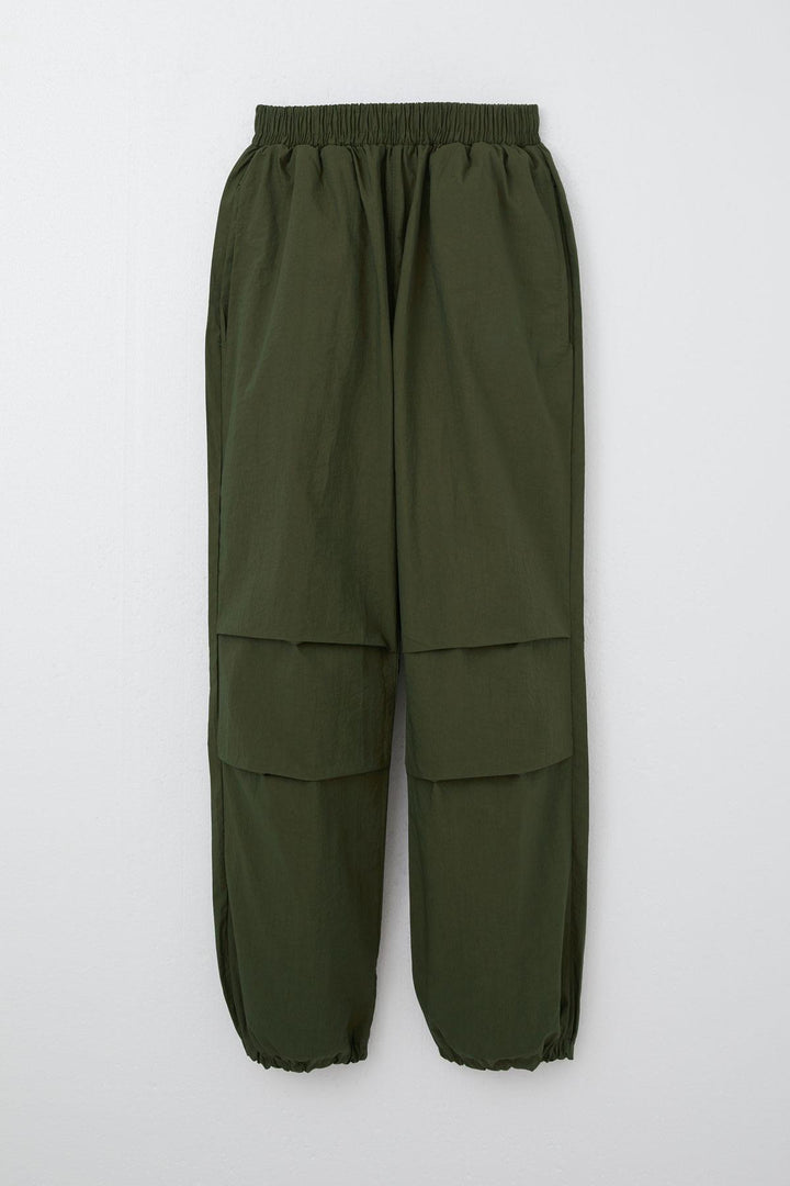 BRE Breeze Girls' Parachute Jogger Pants 62 Years, Khaki Green - Racine