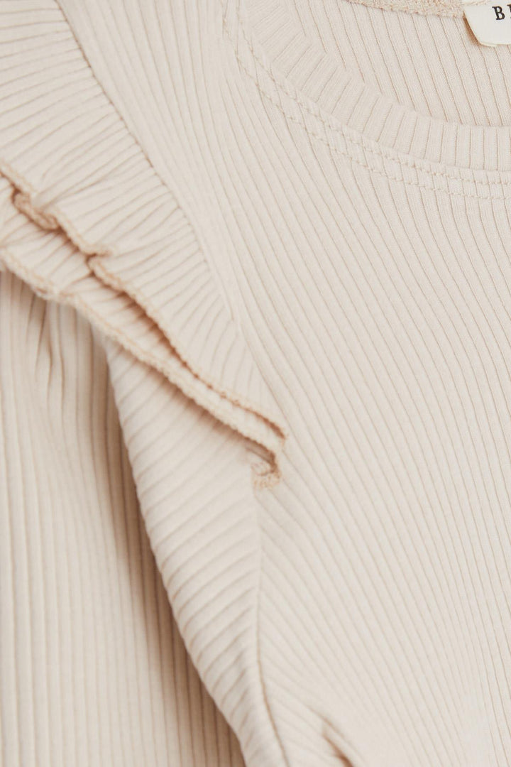 BRE Breeze Girl Child Long Sleeve T-Shirt with Ruffled Shoulders, 50 Years, Beige - Tienen