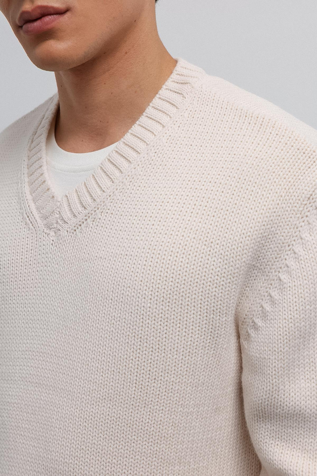 ANT Antioch Ecru Textured V-Neck Men's Sweater - Bari