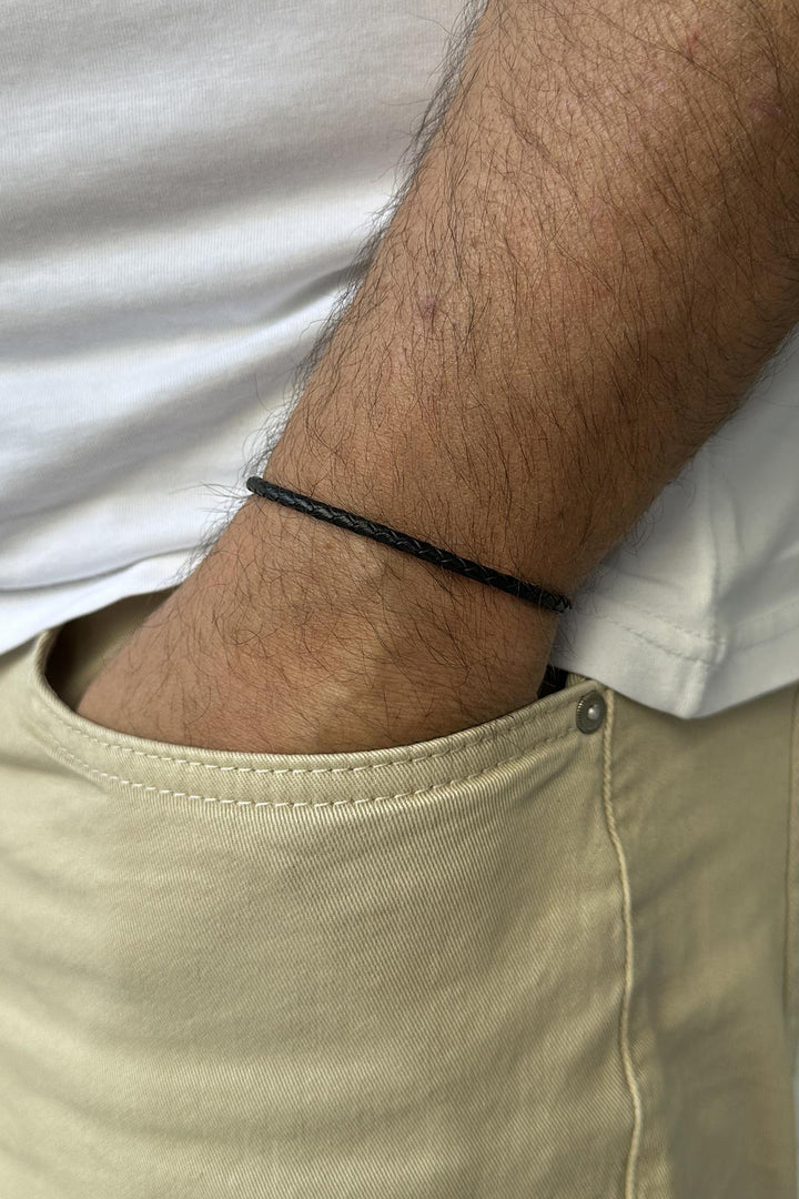 NVM FRNCH 100% Leather Black Color Magnetic Men's Bracelet FRJ12230-3230-S - Spalding