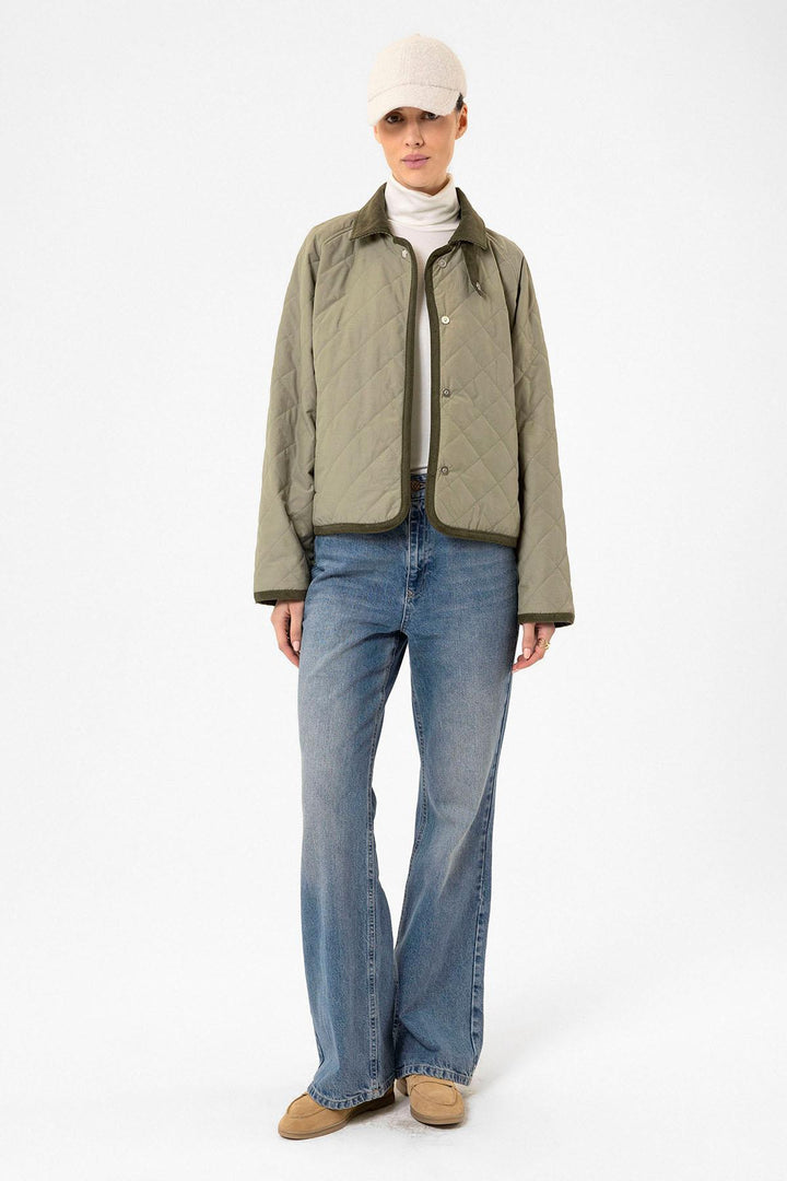 ANT Antioch Haki Women's Quilted Jacket with Polo Collar - Lawrence
