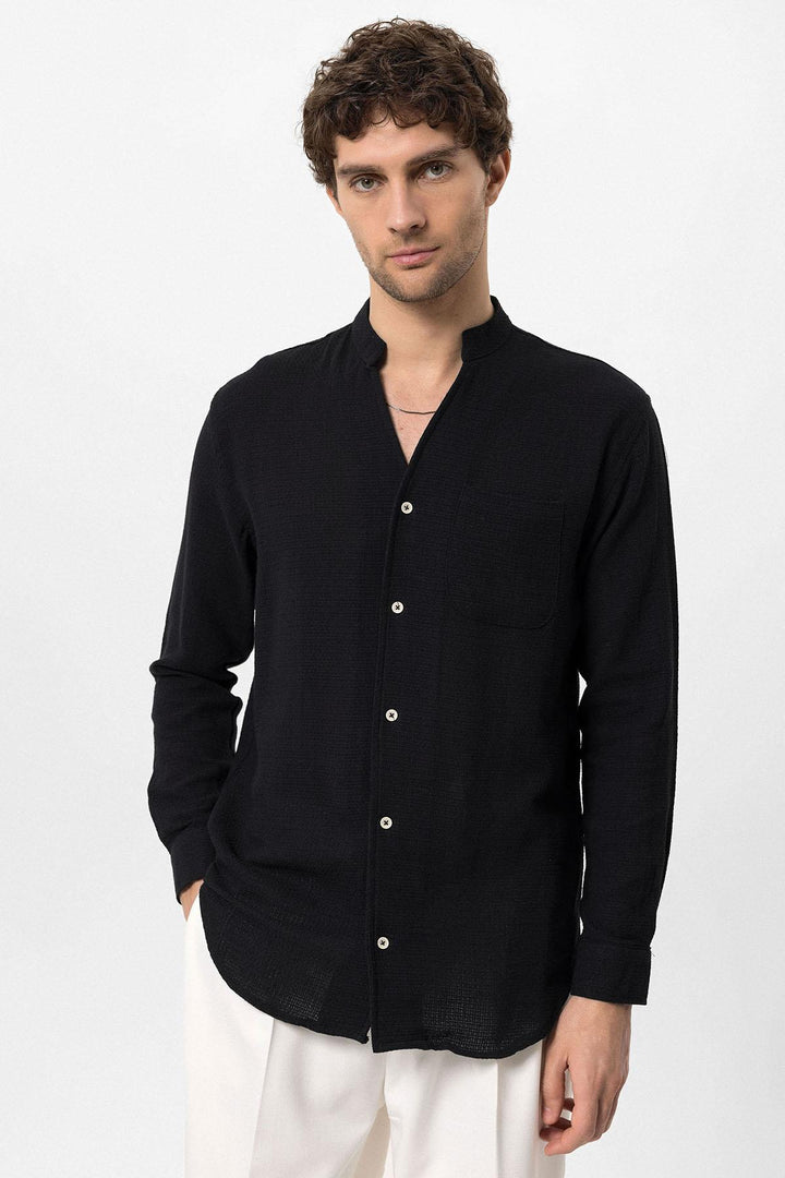 ANT Judge Collar Knitted Textured Men's Shirt - San Felíu de Llobregat