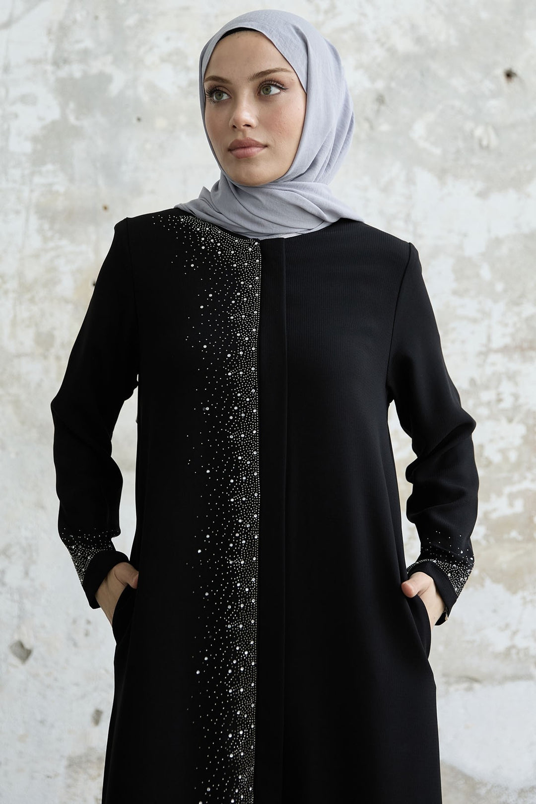 MDS Women Stone-embellished Abaya - Black - Moncada