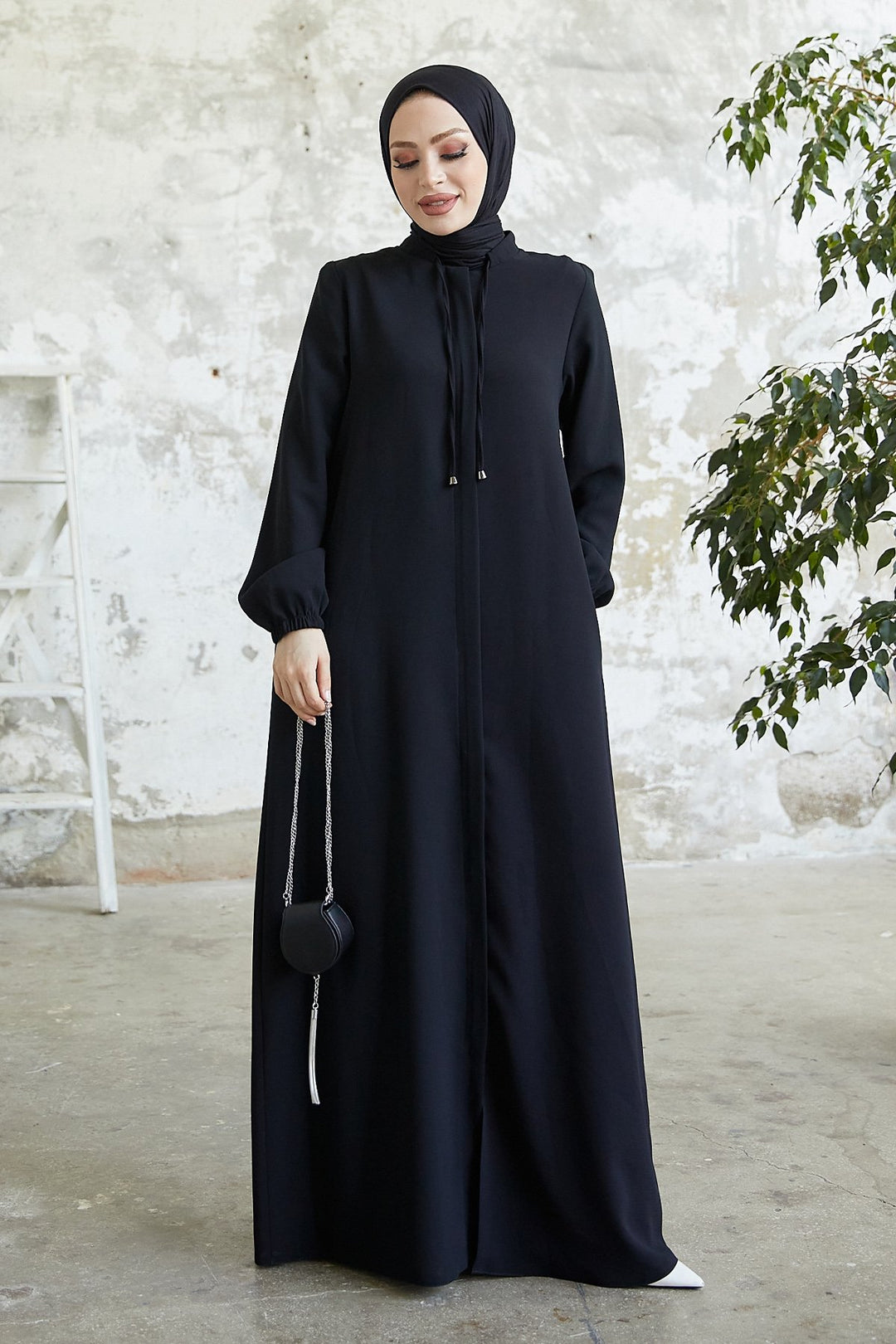 MDS Women Laced Hidden Button Abaya - Black - Goes