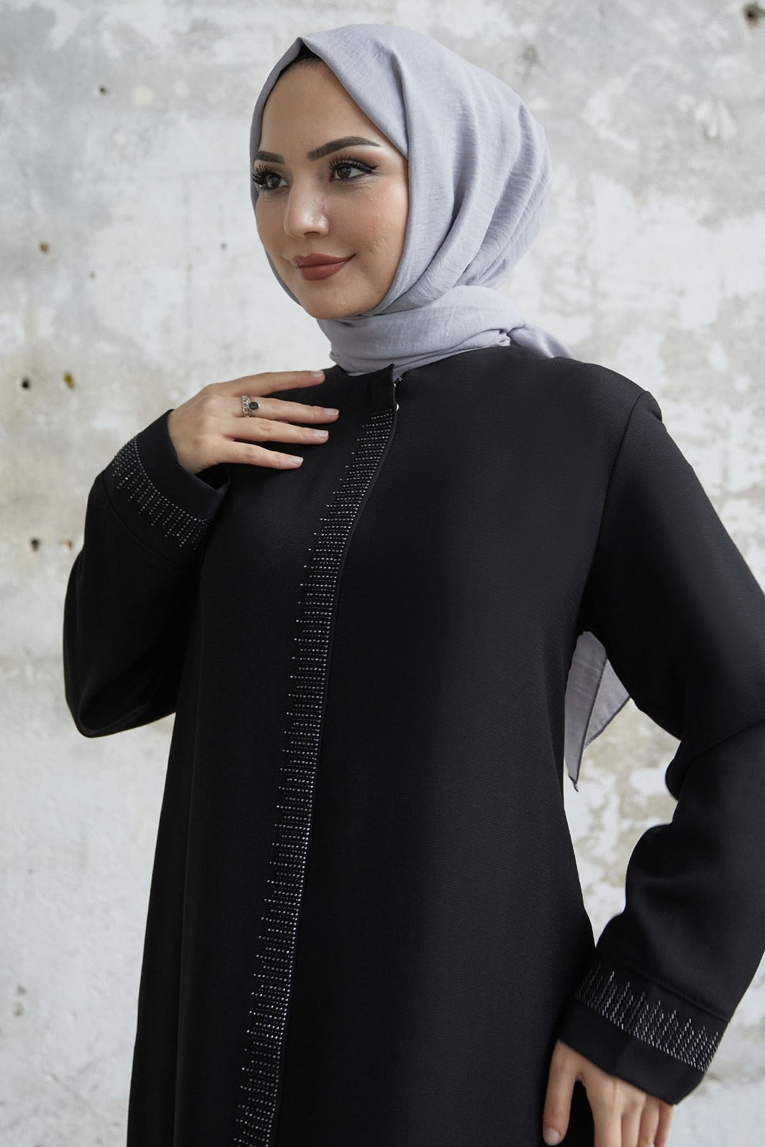 MDS Women Stone Robe Detailed Abaya - Black - Saint-Malo