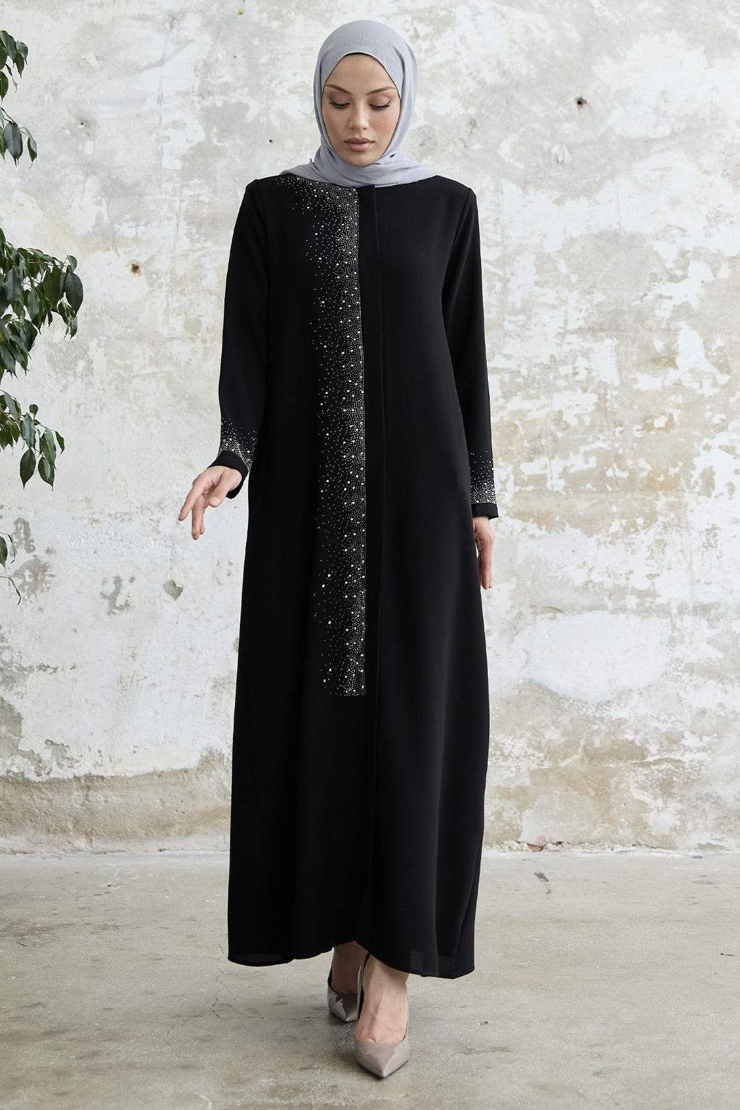 MDS Women Stone-embellished Abaya - Black - Moncada