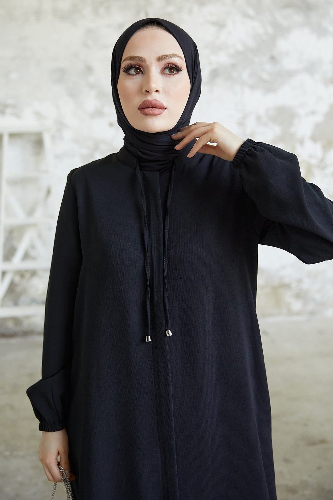 MDS Women Laced Hidden Button Abaya - Black - Goes