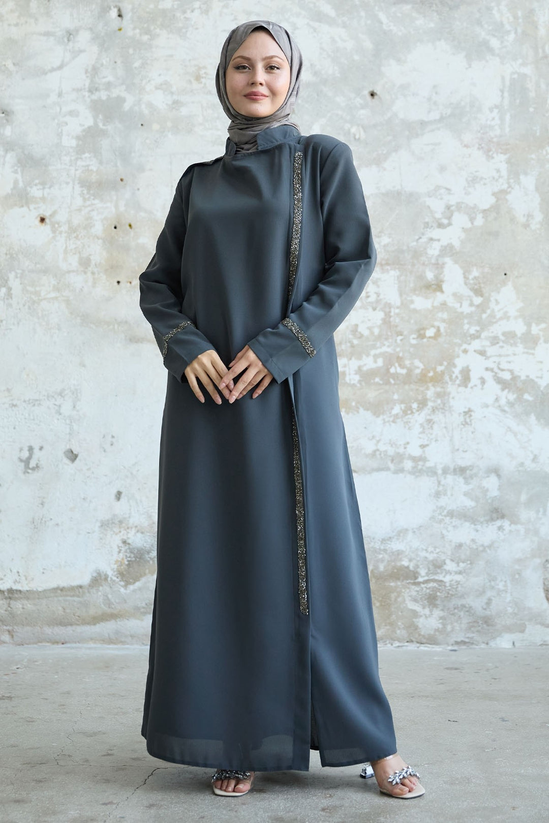 MDS Women Stone-embellished Anthracite Abaya with Collar and Front Scarf - Ciudad Constitución