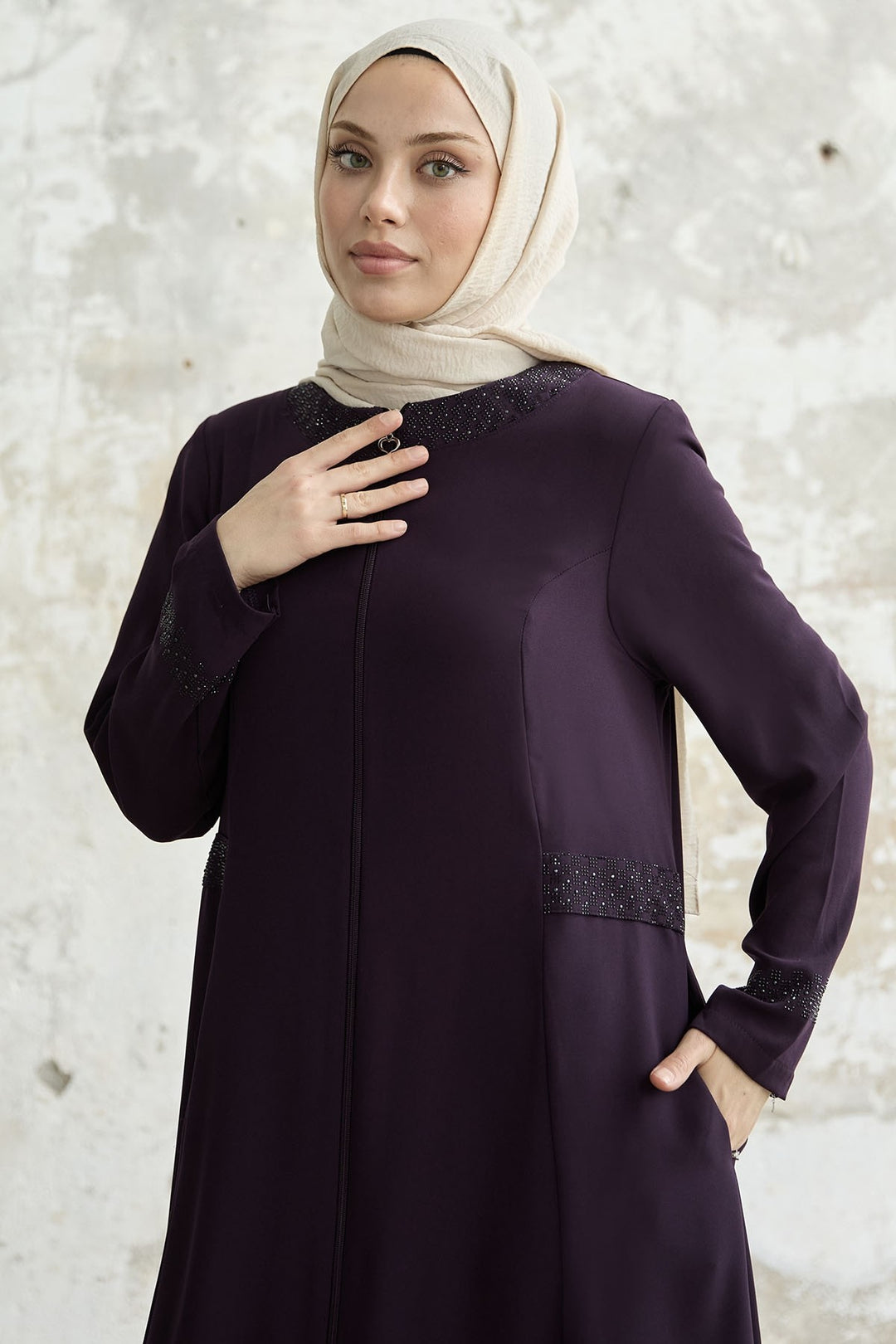 MDS Women Stone-embellished Abaya with Collar and Sleeves - Purple - Santa Cruz Xoxocotlán