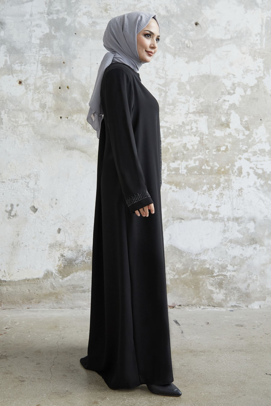 MDS Women Stone Robe Detailed Abaya - Black - Saint-Malo