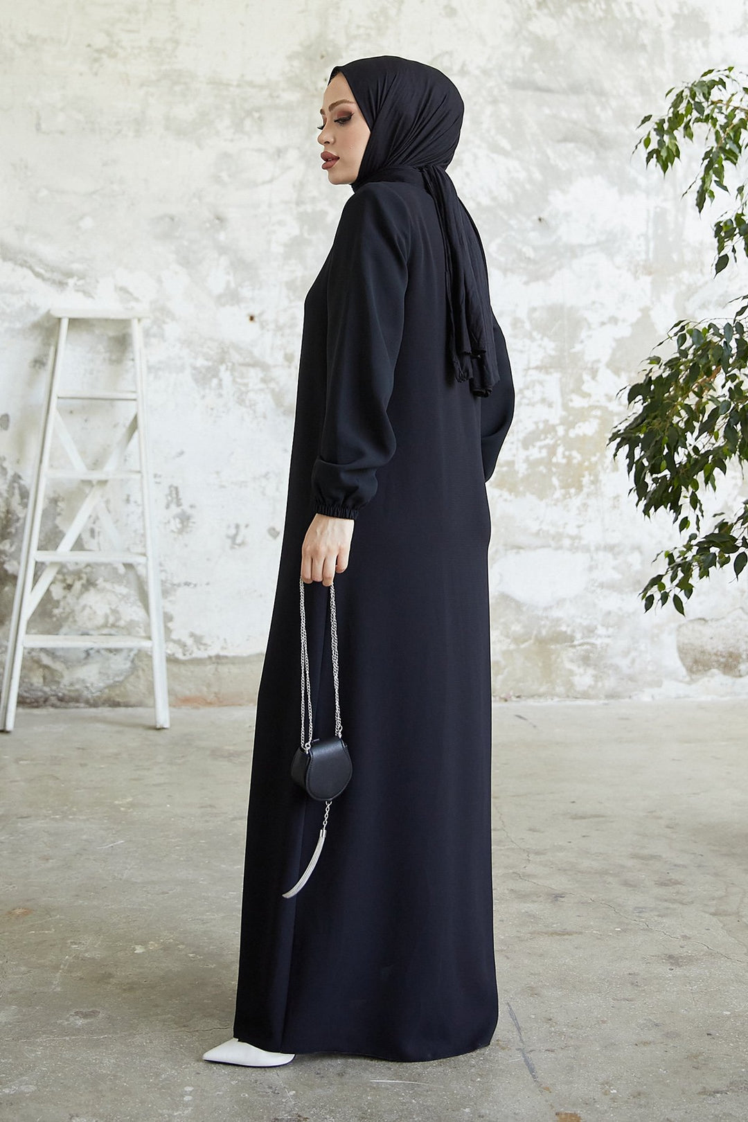 MDS Women Laced Hidden Button Abaya - Black - Goes