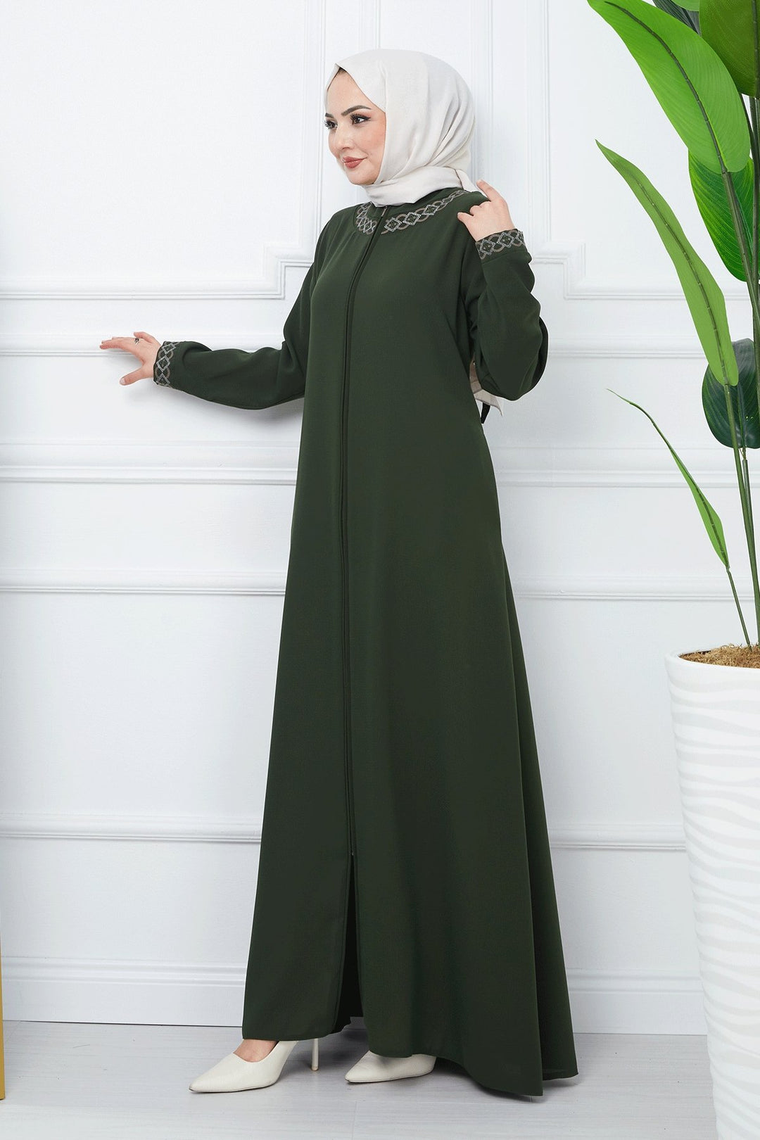 MDS Women Embroidered Pattern Honeycomb Fabric Abaya - Khaki - University City