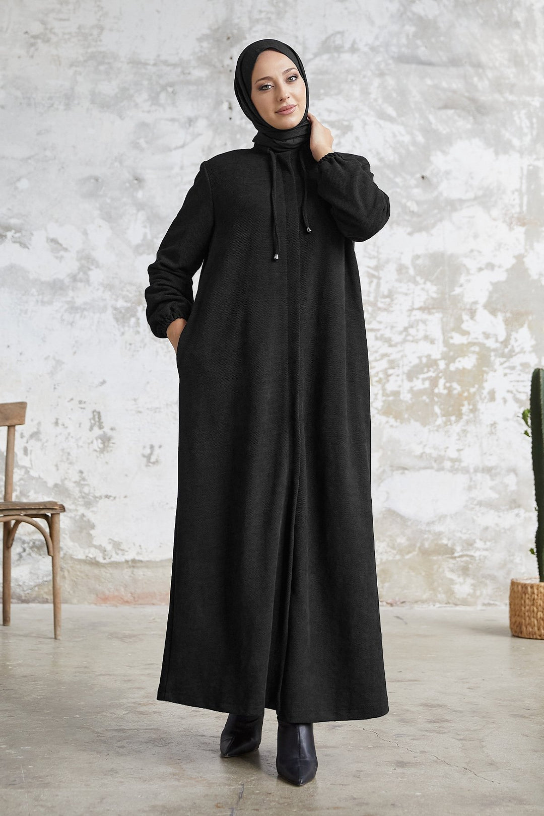 MDS Women Levina Secret Snap Abaya - Black - Delaware