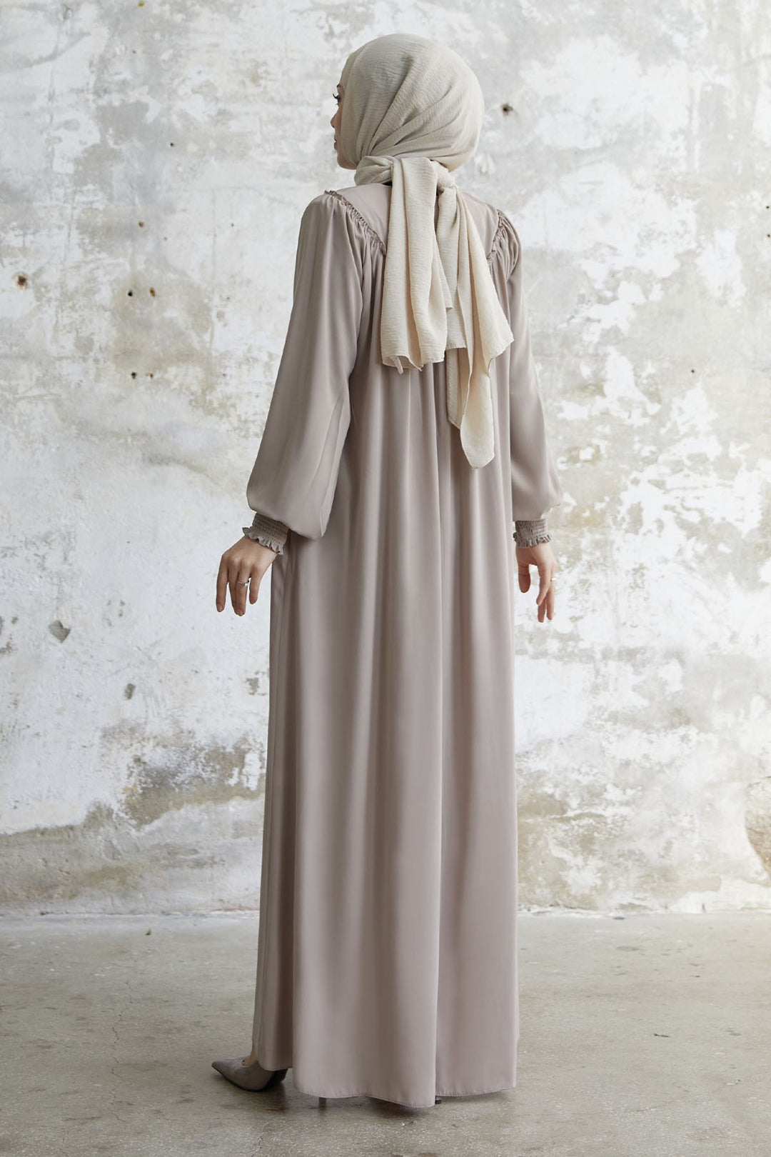 MDS Women Sleeve Tip Ruffled Abaya - Beige - Colima