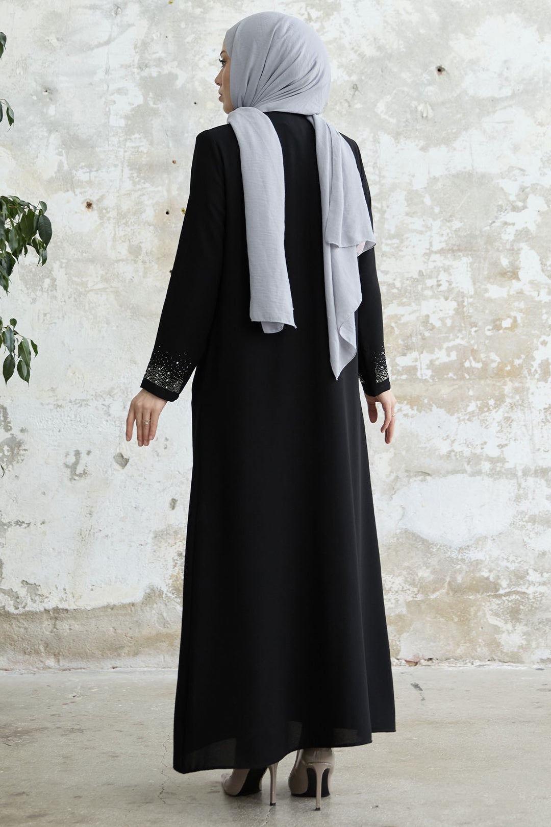 MDS Women Stone-embellished Abaya - Black - Moncada