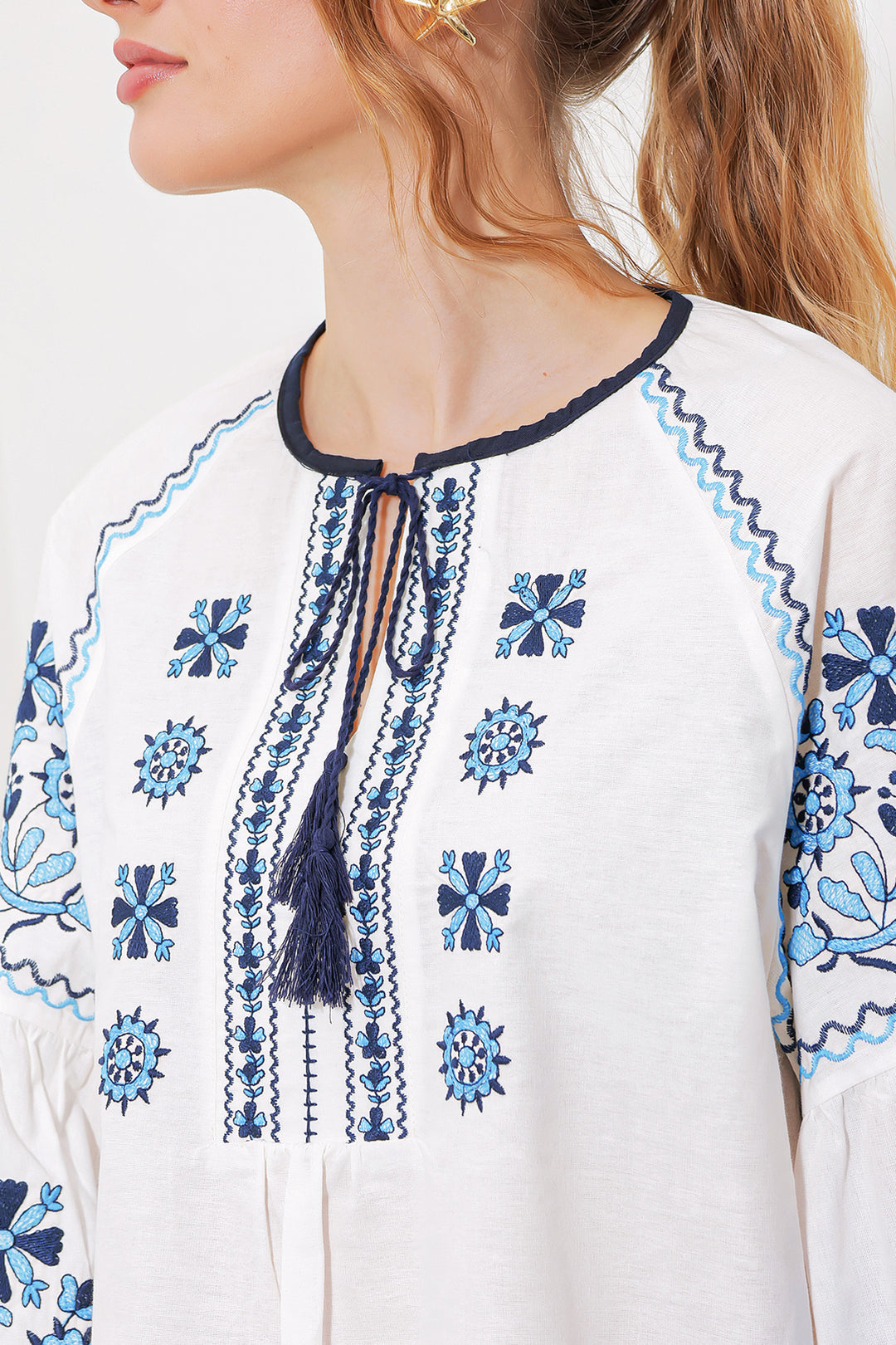 BGD Women Woman Blue Ecru Embroidered Linen Blouse 902 - Avondale