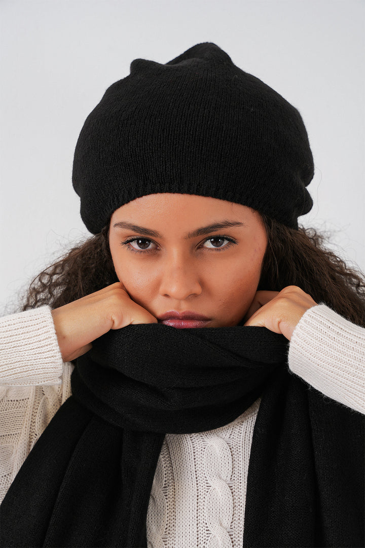BGD Women Women's Knit Scarf Hat 15939 - Black - Meudon