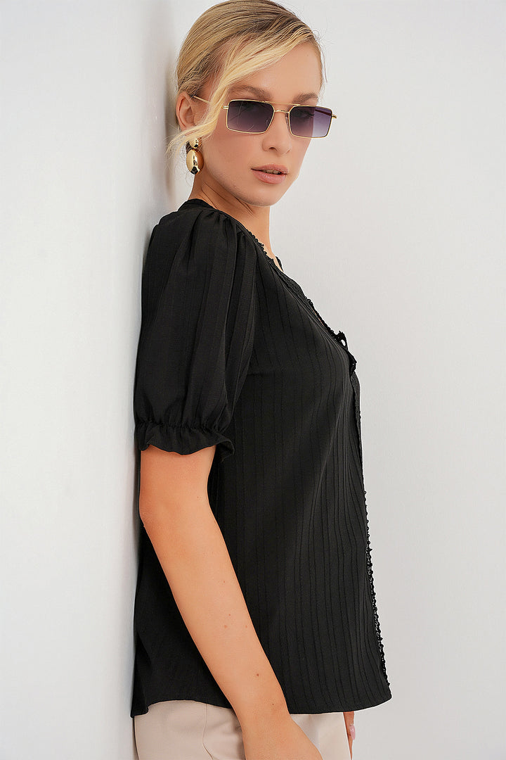 BGD Women Women's V-Neck Lace Blouse 956 - Black - Roeselare