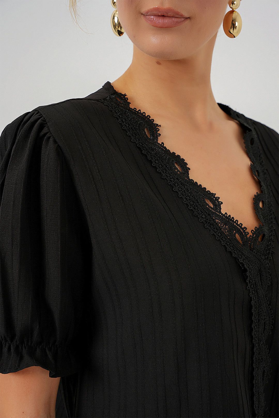 BGD Women Women's V-Neck Lace Blouse 956 - Black - Roeselare