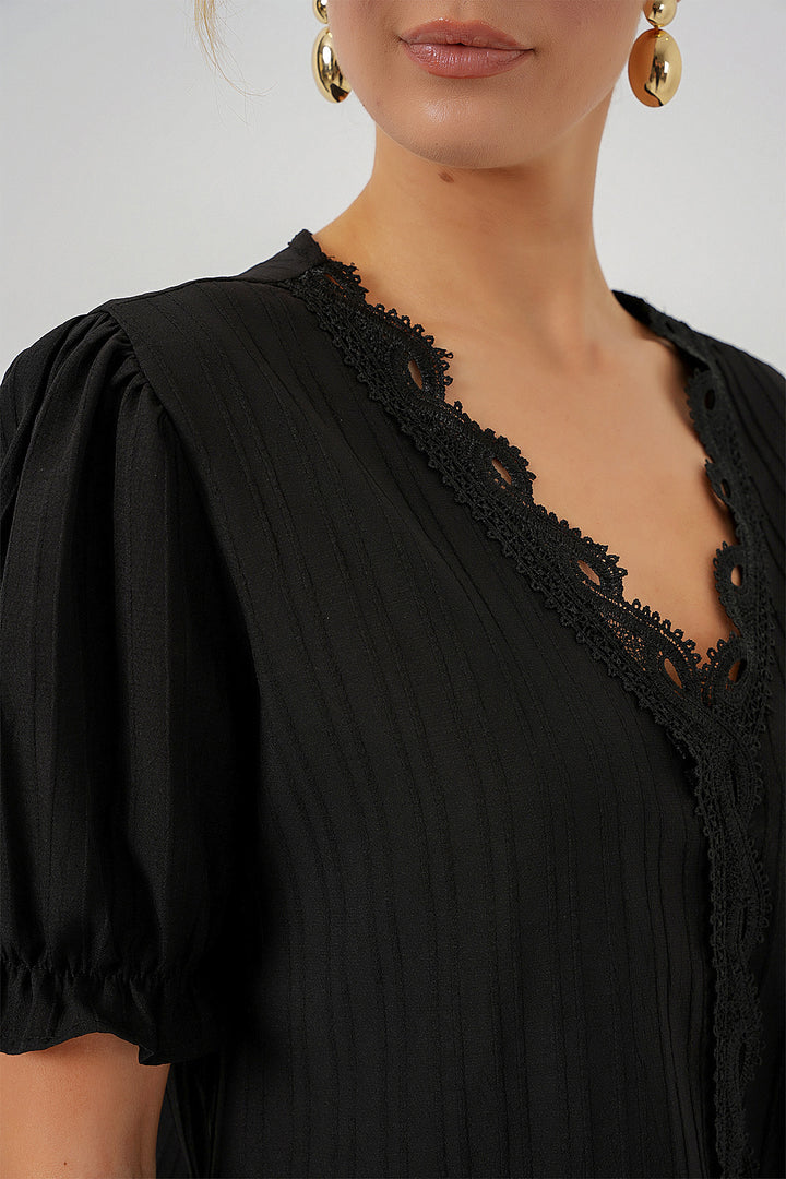 BGD Women Women's V-Neck Lace Blouse 956 - Black - Roeselare