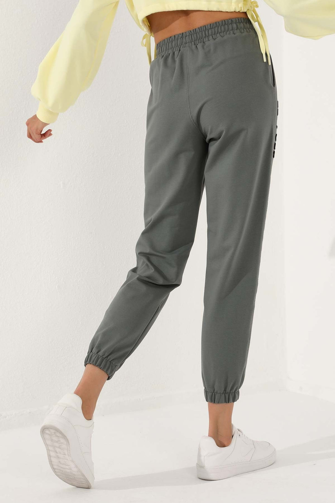 TMY Çağla Summer Embroidered Comfortable Fit Elastic Cuff Women's Sweatpants - 94571 - Torres Novas