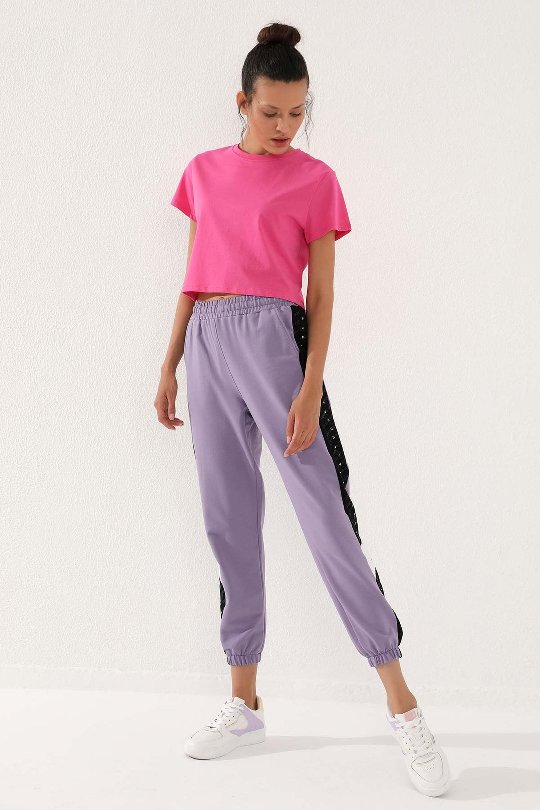 TMY Eflatun Dotted Stripe Detailed Jogger Comfort Fit Elastic Cuff Women's Sweatpants - 94579 - Madera