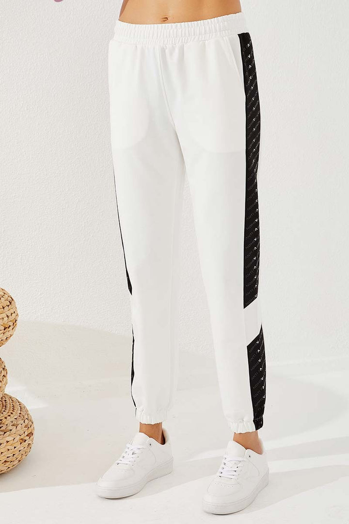 TMY Ecru Dotted Stripe Detailed Jogger Comfort Fit Elastic Cuff Women's Sweatpants - 94579 - Gießen