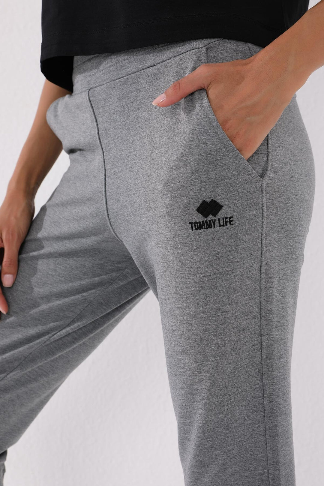 TMY Gray Melange Zippered Cuffed Pocketed Comfort Fit Women's Sweatpants - 94246 - Ocoyoacac