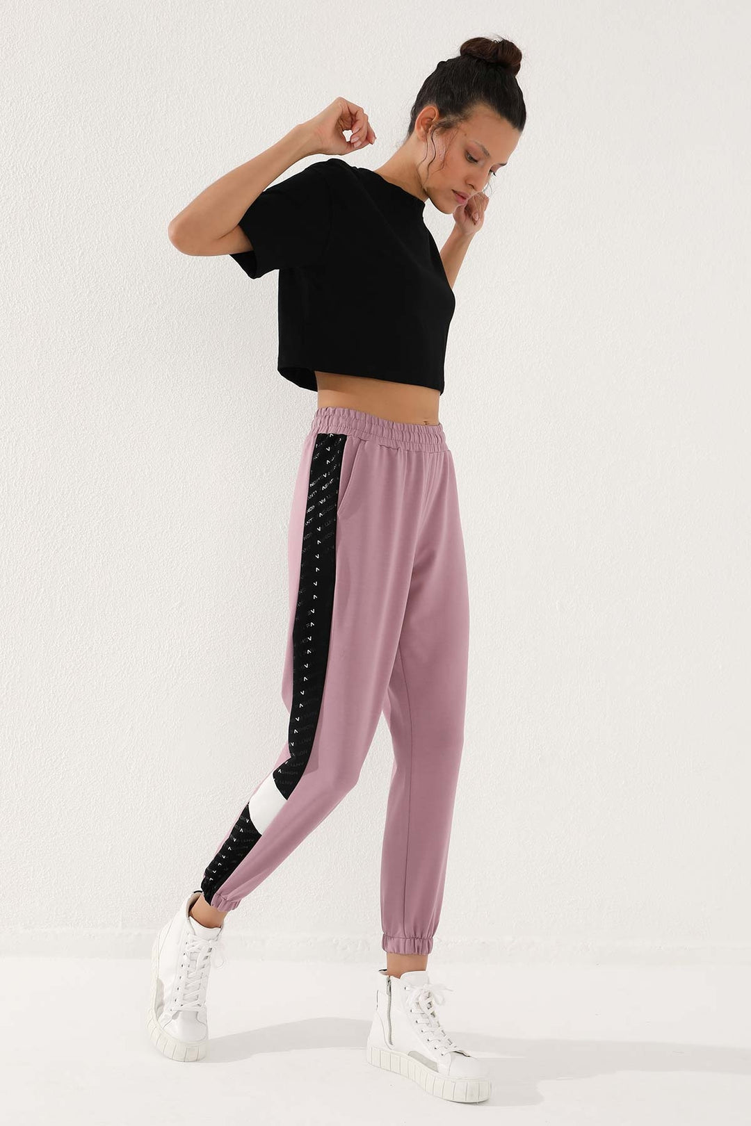 TMY Dried Rose Dotted Stripe Detailed Jogger Comfortable Fit Elastic Cuff Women's Sweatpants - 94579 - Papenburg