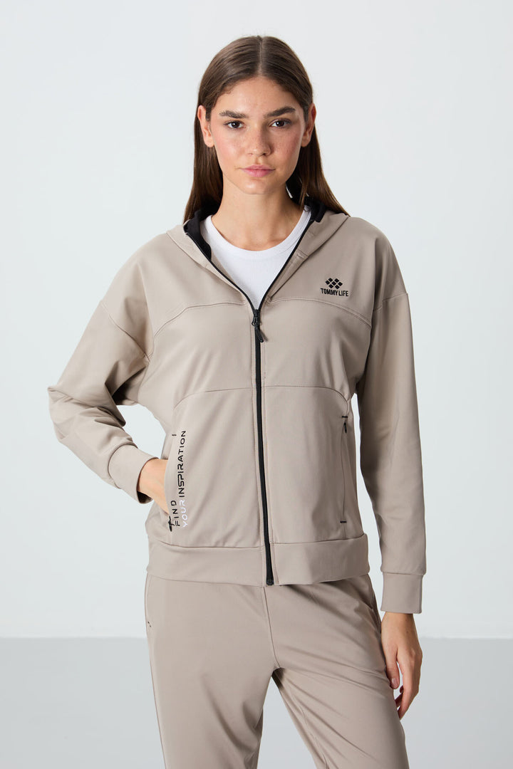 TMY Dark Beige Hooded Tracksuit with Hidden Pocket Details Standard Fit Women's Tracksuit - 95306 - Neuss