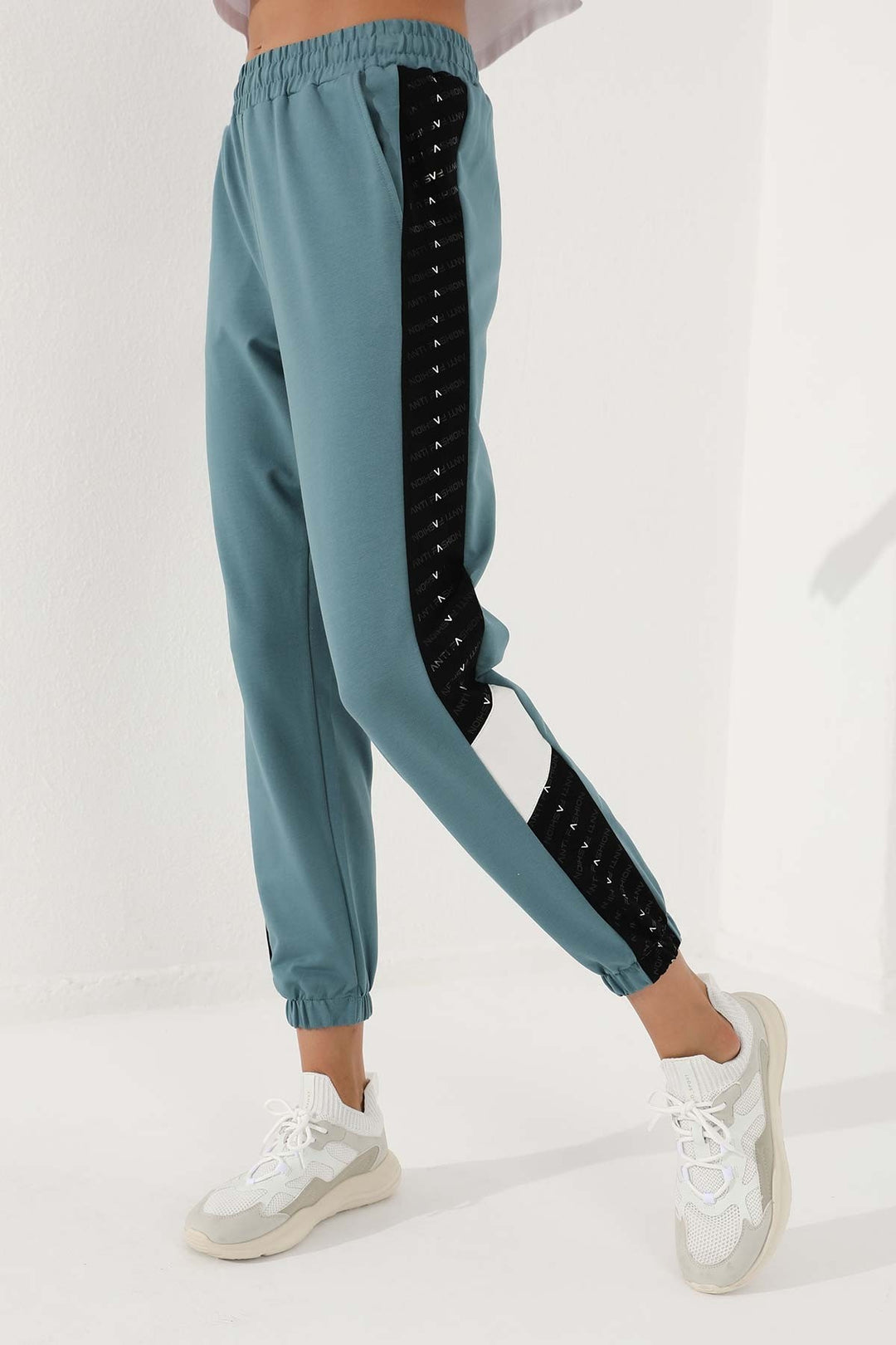 TMY Mint Green Polka Dot Detailed Jogger Comfortable Fit Elastic Cuff Women's Sweatpants - 94579 - Tepotzotlán