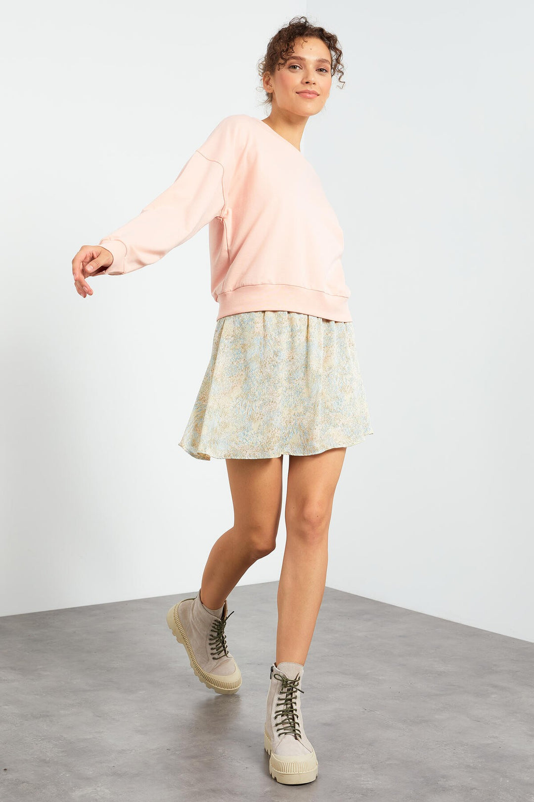 TMY Pink Basic Comfort Fit Round Neck Women's Sweatshirt - 97114 - Mableton