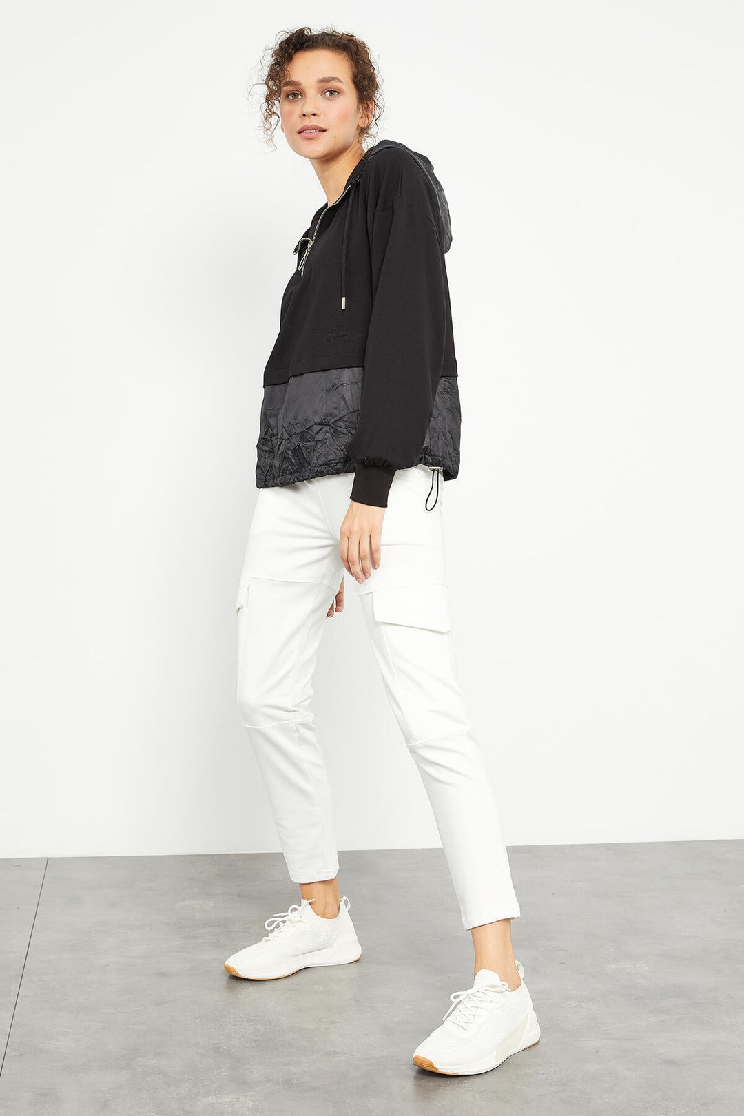 TMY Black Balloon Sleeve Parachute Fabric Detailed Women's Oversize Sweatshirt - 97167 - Eau Claire