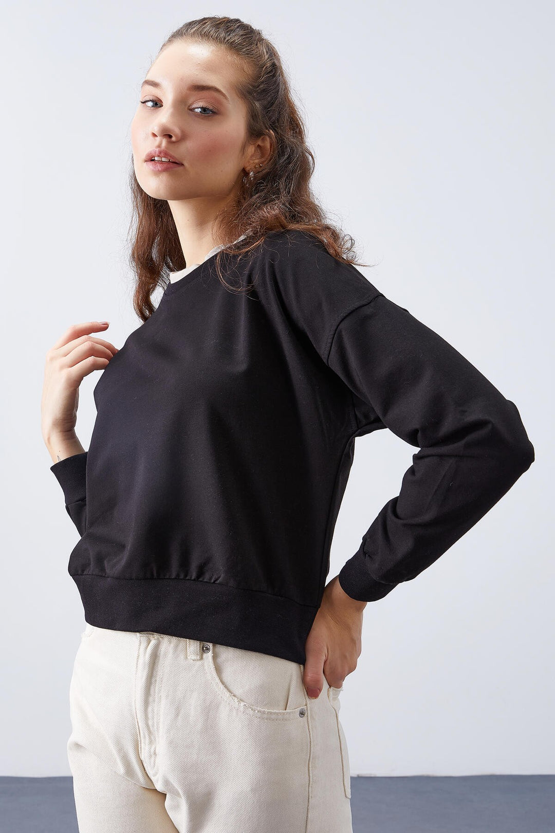 TMY Black Basic Comfort Fit O Neck Women's Sweatshirt - 97114 - Lima