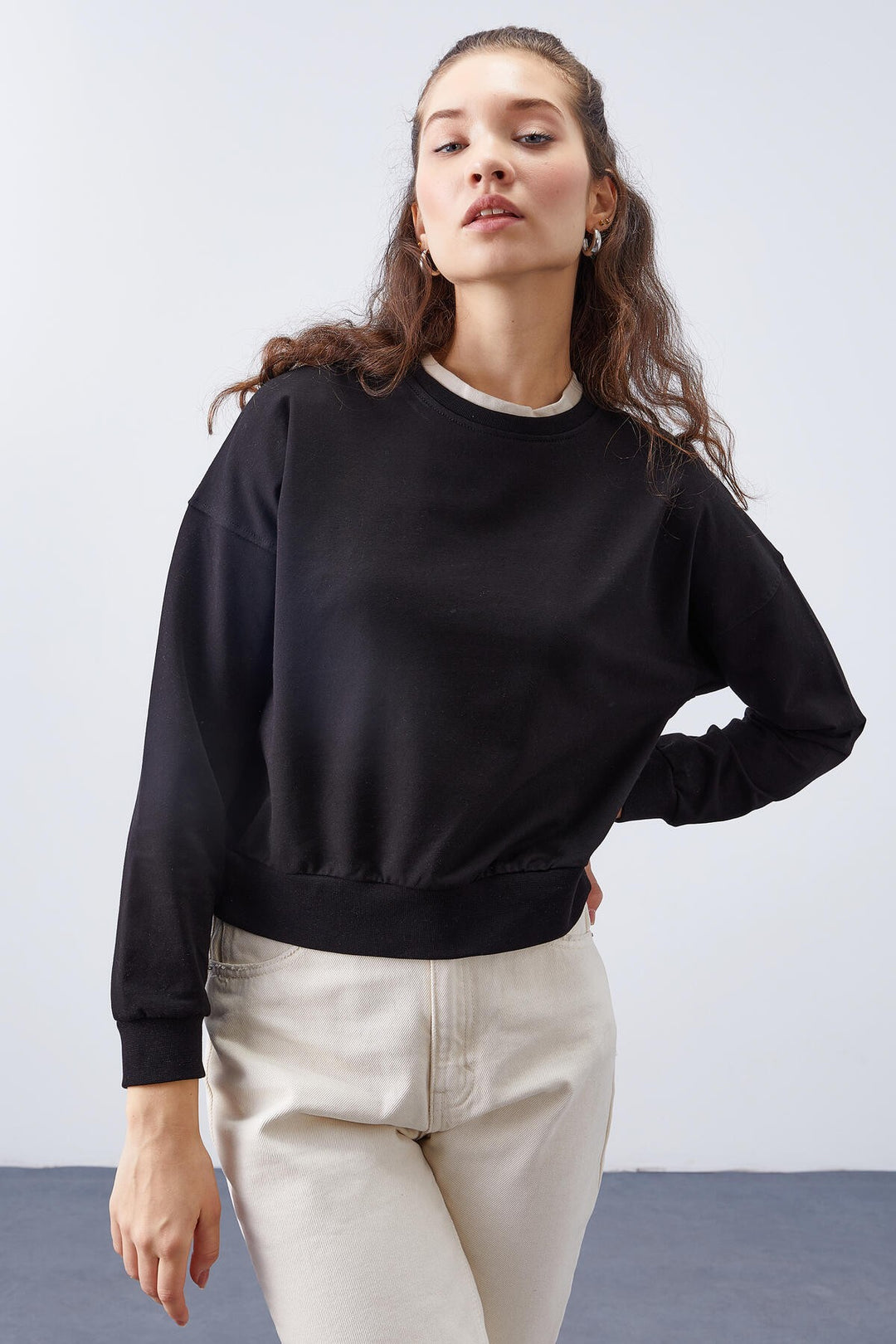 TMY Black Basic Comfort Fit O Neck Women's Sweatshirt - 97114 - Lima