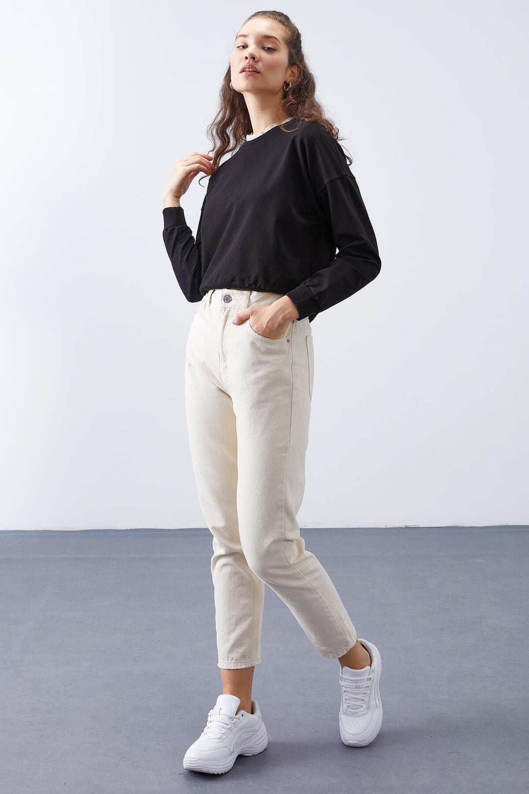 TMY Black Basic Comfort Fit O Neck Women's Sweatshirt - 97114 - Lima