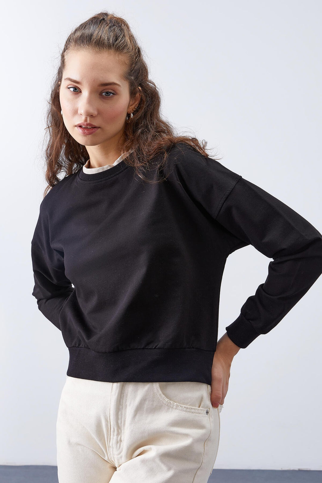 TMY Black Basic Comfort Fit O Neck Women's Sweatshirt - 97114 - Lima