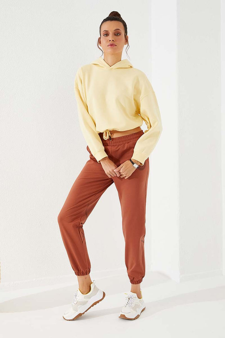 TMY Cinnamon Line Printed Comfortable Fit Elastic Cuff Women's Sweatpants - 94585 - Hellendoorn