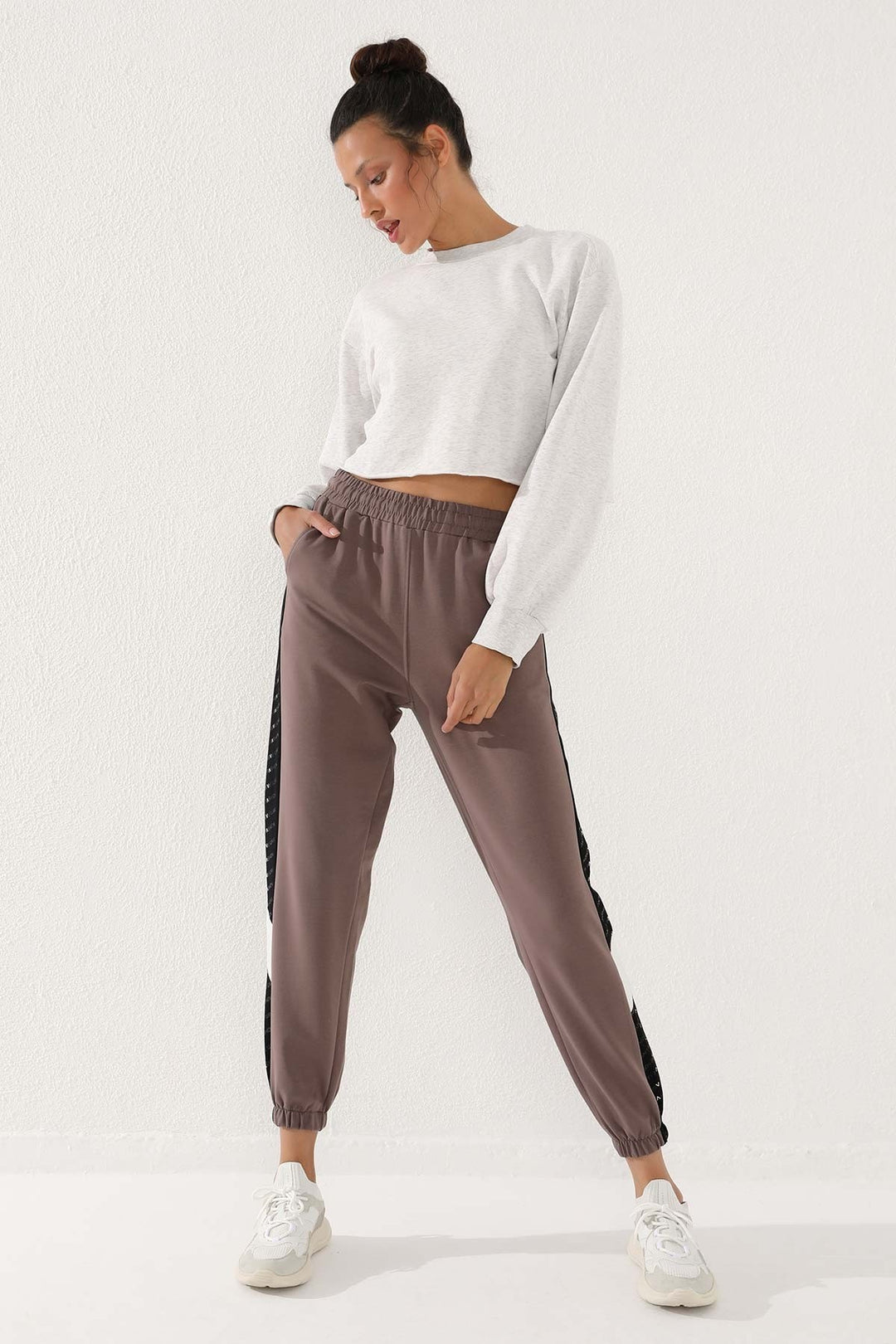 TMY Earth Dotted Stripe Detailed Jogger Comfortable Fit Elastic Cuff Women's Sweatpants - 94579 - Watford