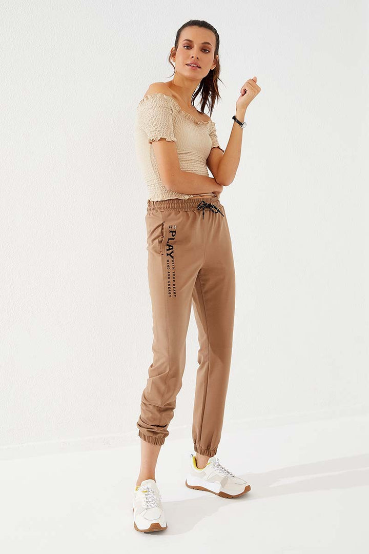 TMY High Waist Embroidered Comfort Fit Elastic Cuff Women's Sweatpants - 94573 - Anderlecht