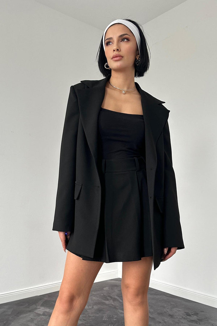 ELS Pleated Jacket and Skirt Set - Black - Huizen