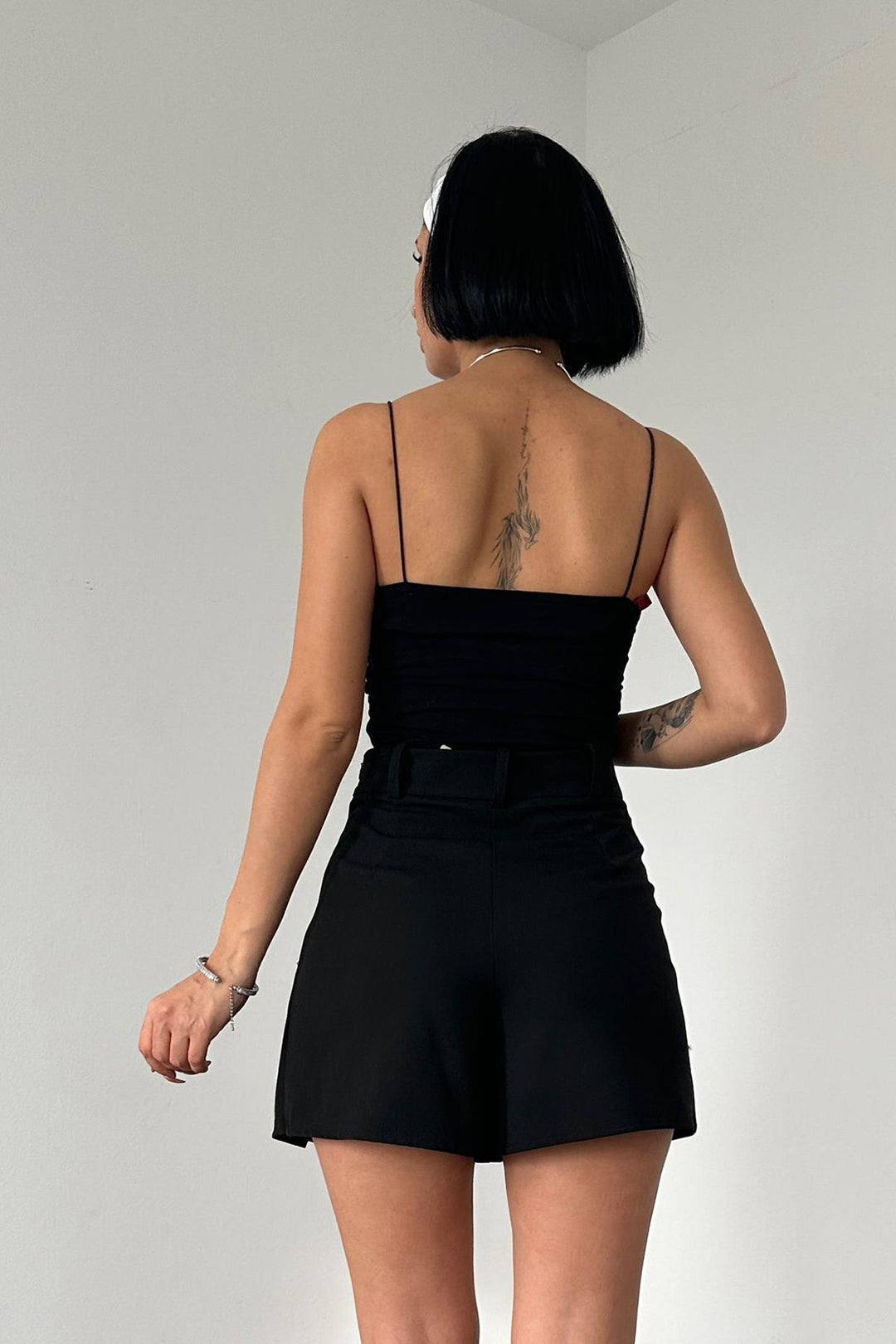 ELS Pleated Jacket and Skirt Set - Black - Huizen