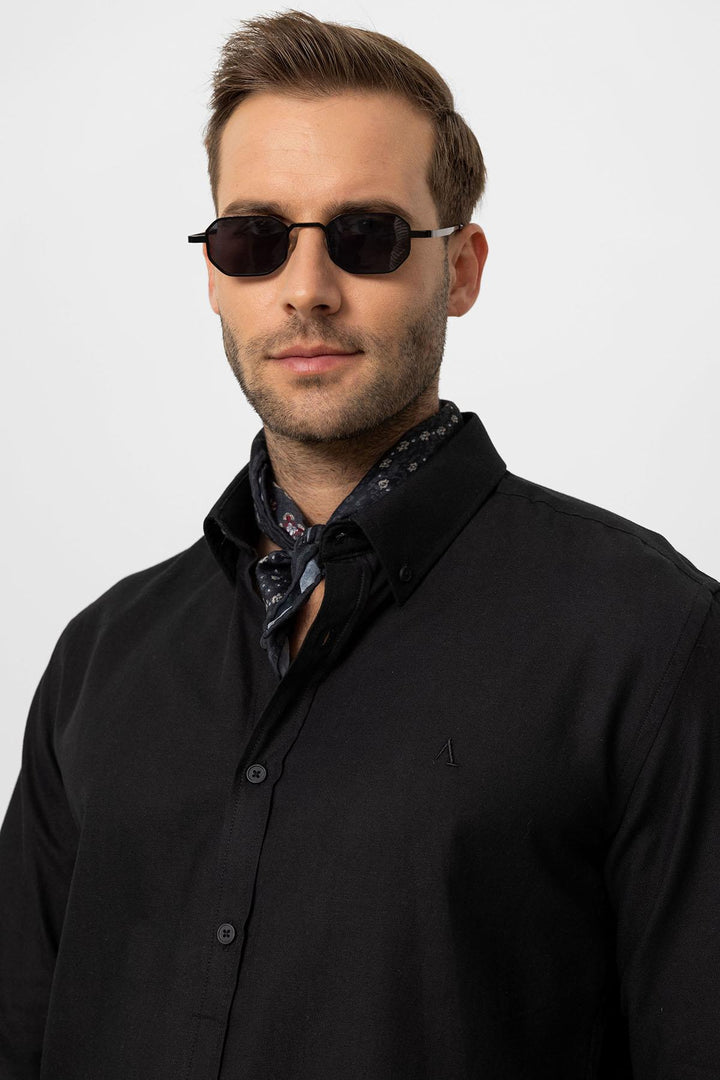ANT Slim Fit Men's Shirt with Buttoned Collar - Drohobych