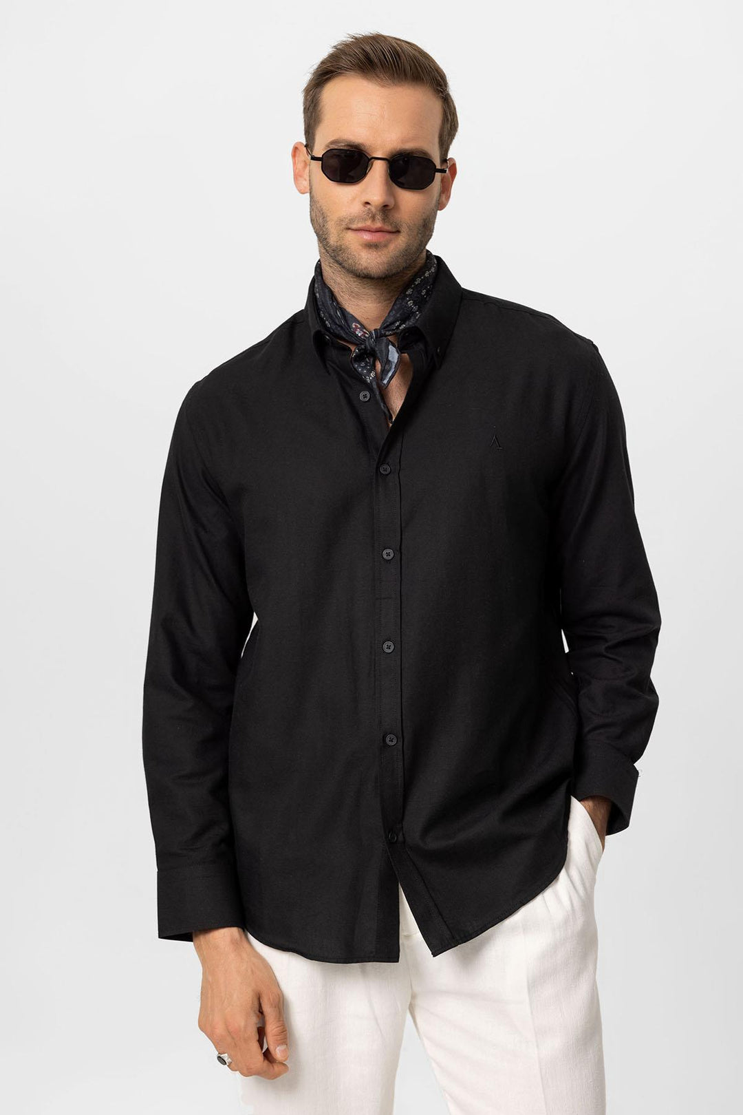 ANT Slim Fit Men's Shirt with Buttoned Collar - Drohobych
