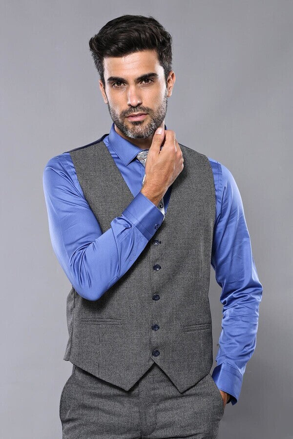 WSS Plaid Slim-Fit Black 3 Piece Suit  - Échirolles