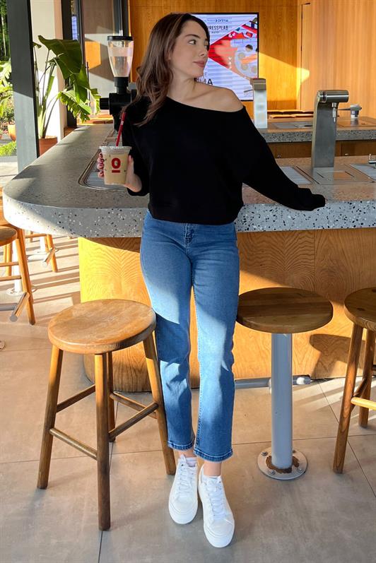 MDX Black Boat Neck Women's Sweatshirt MG2208 - Moita