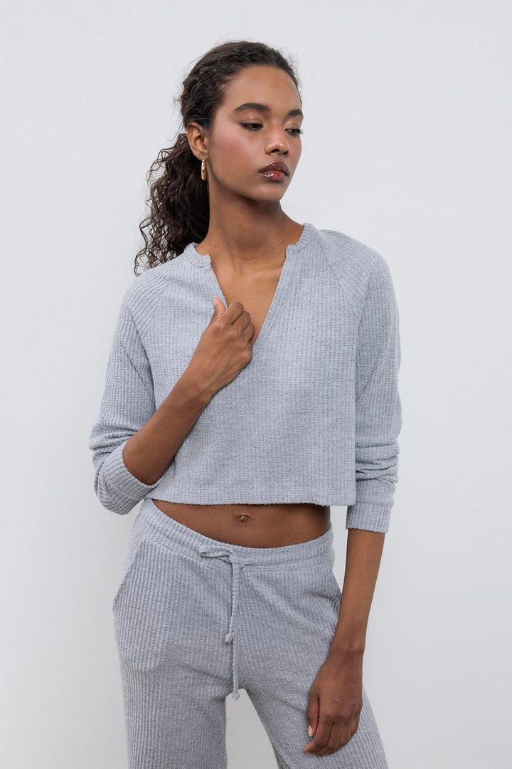 BSL Women V-Neck Detailed Blouse - Temascal