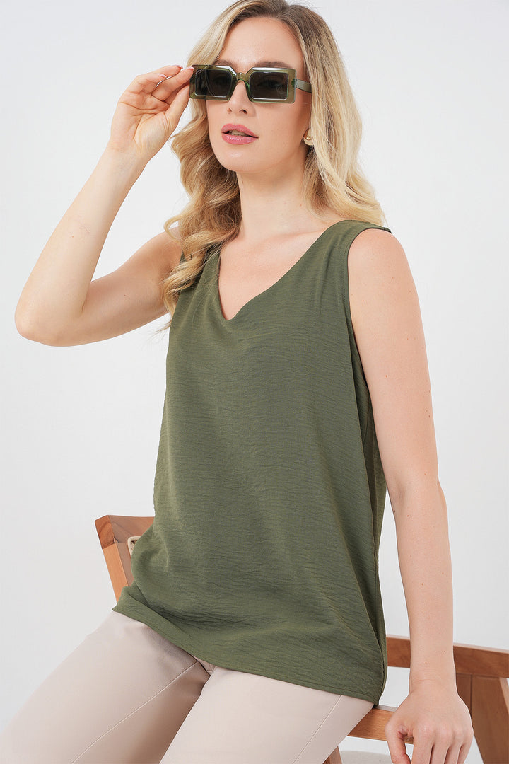 BGD Women V Neck Sleeveless Blouse 950 - Khaki - Ílion
